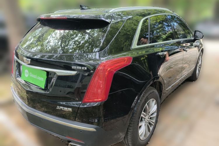 Used Cadillac XT5 2018 25T Luxury Model Rear Right 45 Deg