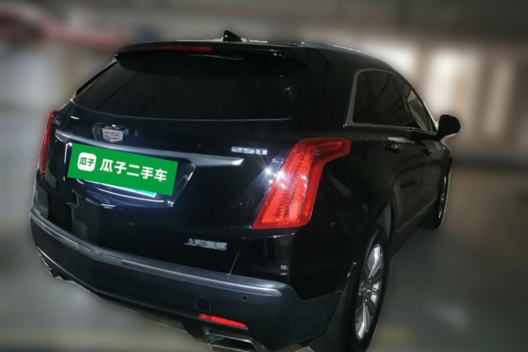 Used Cadillac XT5 2018 25T Luxury Model Rear Right 45 Deg