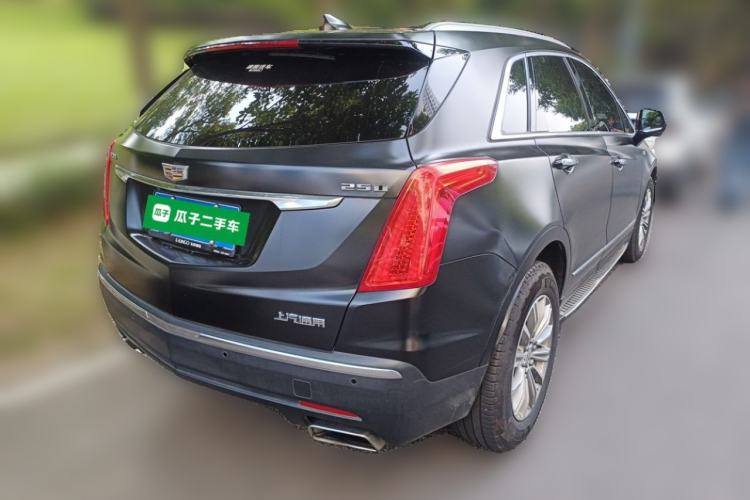 Used Cadillac XT5 2018 25T Luxury Model Rear Right 45 Deg