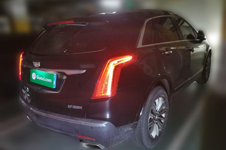 Used Cadillac XT5 2018 25T Luxury Model Rear Right 45 Deg