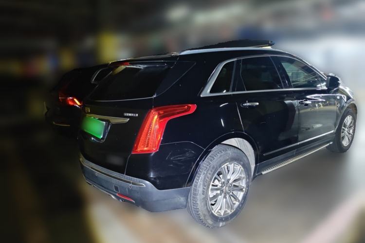 Used Cadillac XT5 2018 28T Four-Wheel Drive Luxury Model Rear Right 45 Deg