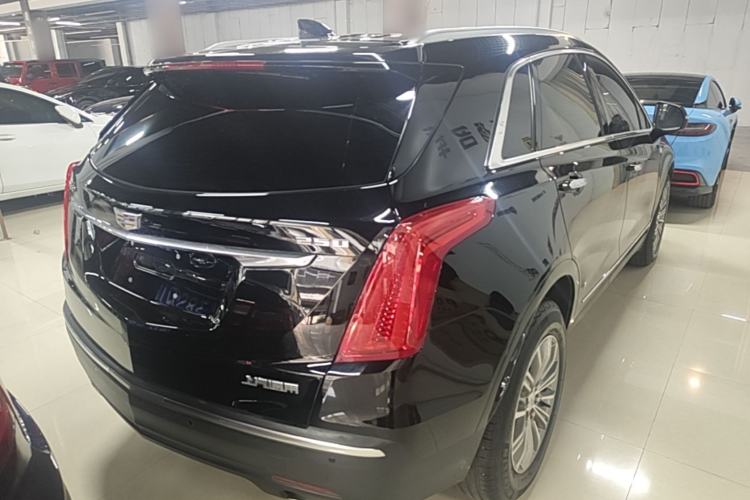 Used Cadillac XT5 2018 25T Luxury Model Rear Right 45 Deg