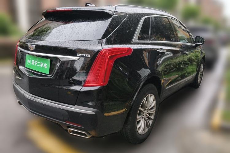 Used Cadillac XT5 2018 25T Luxury Model Rear Right 45 Deg