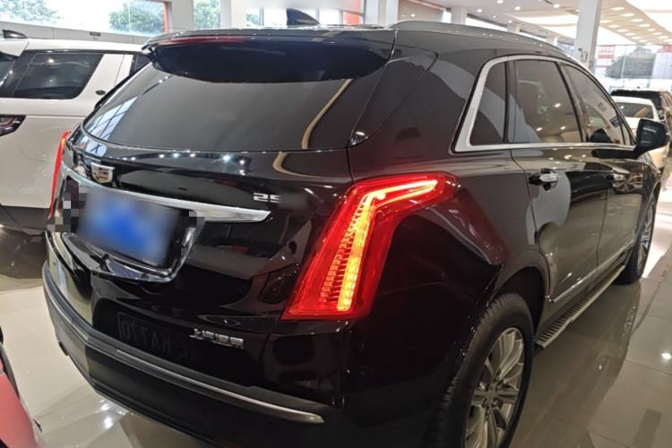Used Cadillac XT5 2018 25T Luxury Model Rear Right 45 Deg