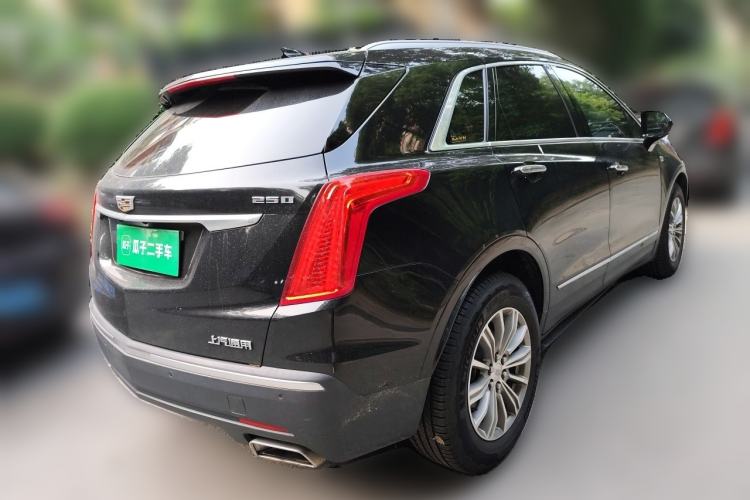 Used Cadillac XT5 2018 25T Luxury Model Rear Right 45 Deg