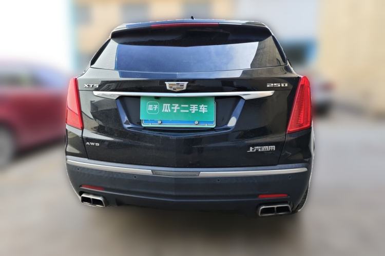 Used Cadillac XT5 2018 25T Luxury Model Rear