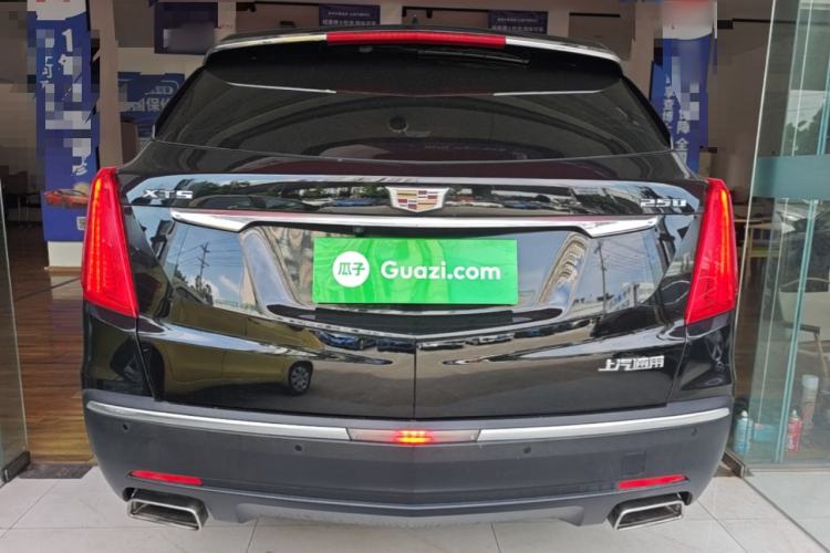 Used Cadillac XT5 2018 25T Luxury Model Rear
