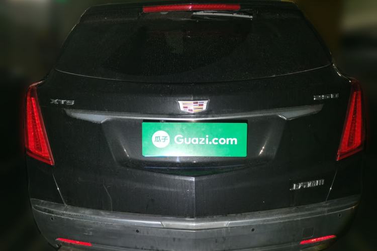 Used Cadillac XT5 2018 25T Luxury Model Rear