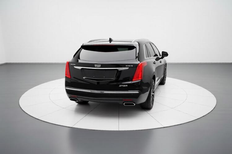 Used Cadillac XT5 2018 25T Luxury Model Rear