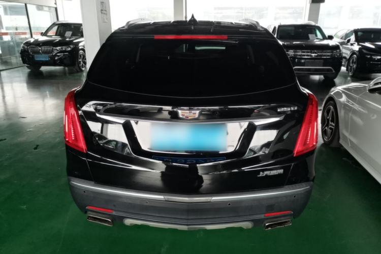 Used Cadillac XT5 2018 25T Luxury Model Rear