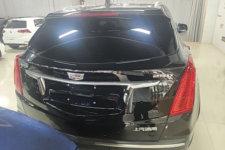 Used Cadillac XT5 2018 25T Luxury Model Rear
