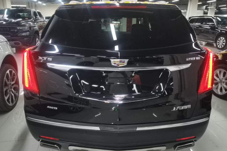 Used Cadillac XT5 2018 28E Four-Wheel Drive Tech Version Rear