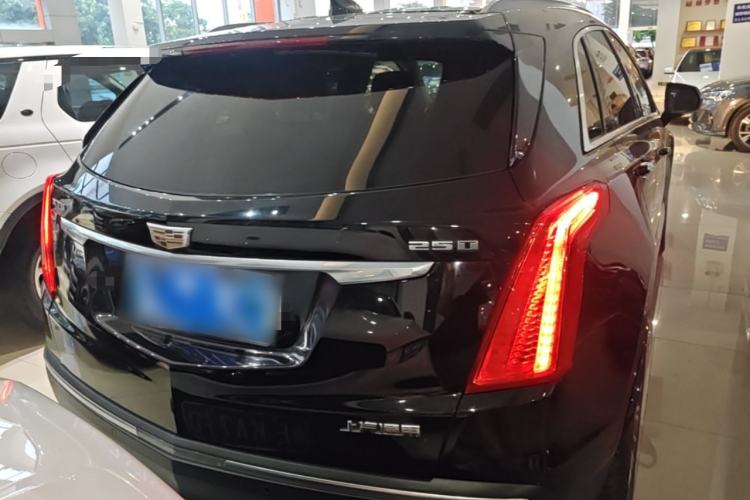 Used Cadillac XT5 2018 25T Luxury Model Rear