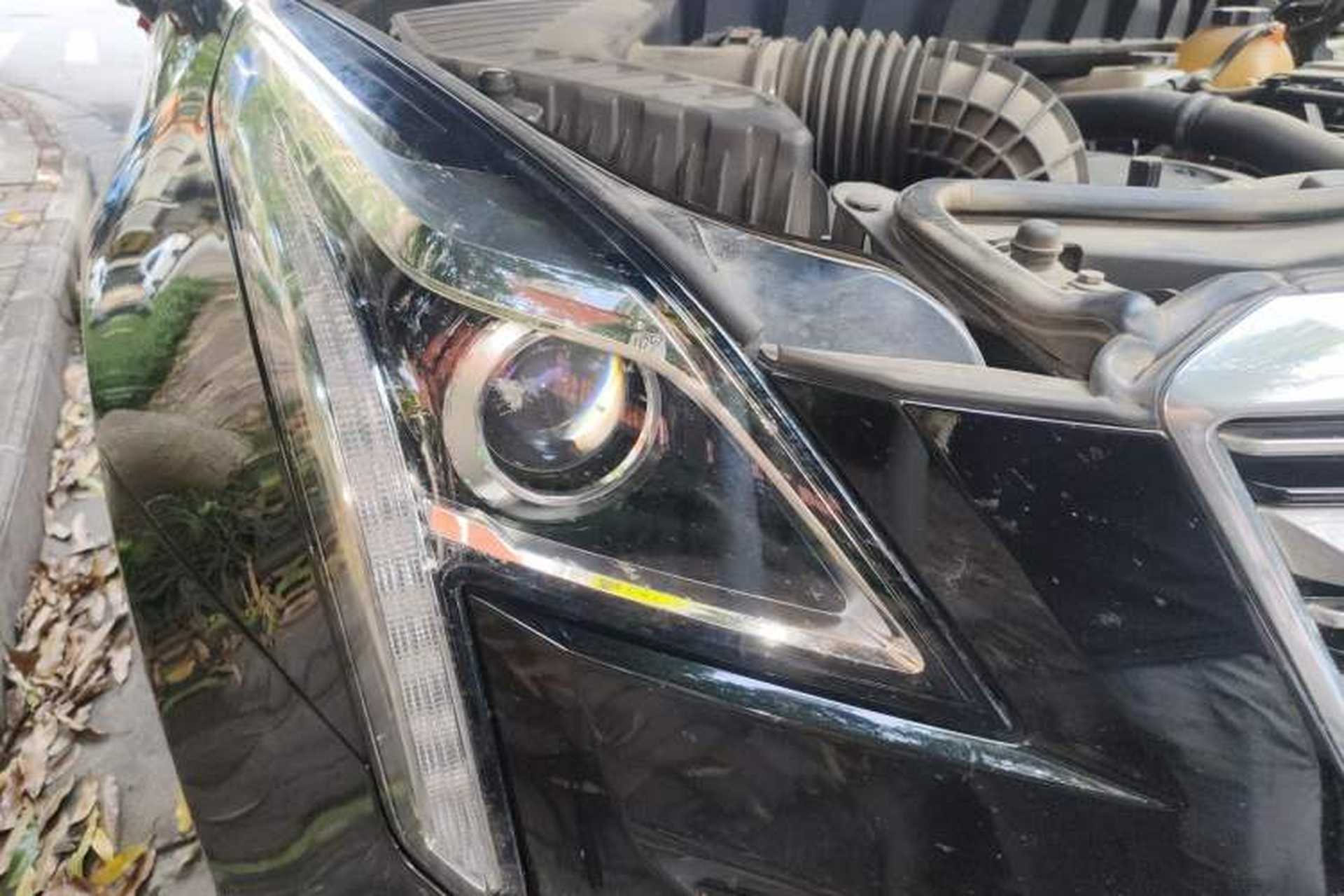 Used Cadillac XT5 2018 25T Luxury Model Right Front Headlight