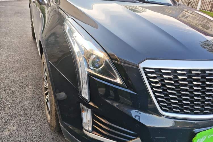 Used Cadillac XT5 2018 25T Luxury Model Right Front Headlight