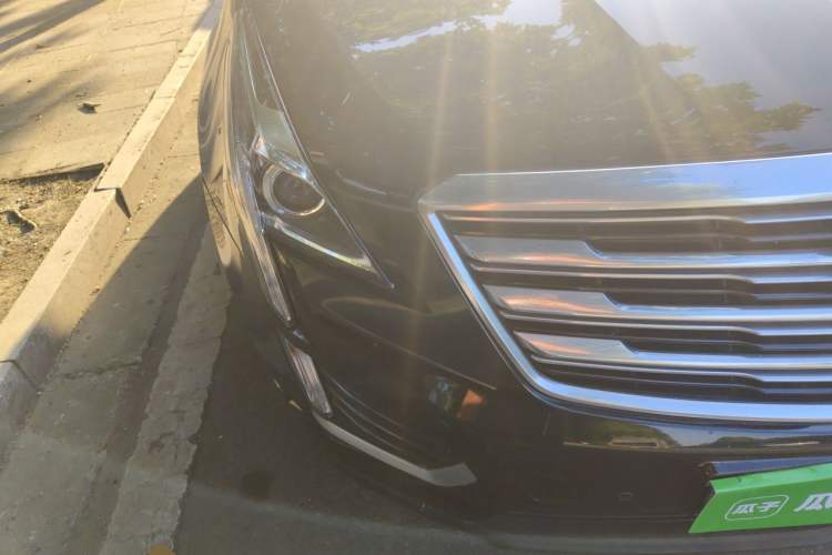 Used Cadillac XT5 2018 25T Luxury Model Right Front Headlight