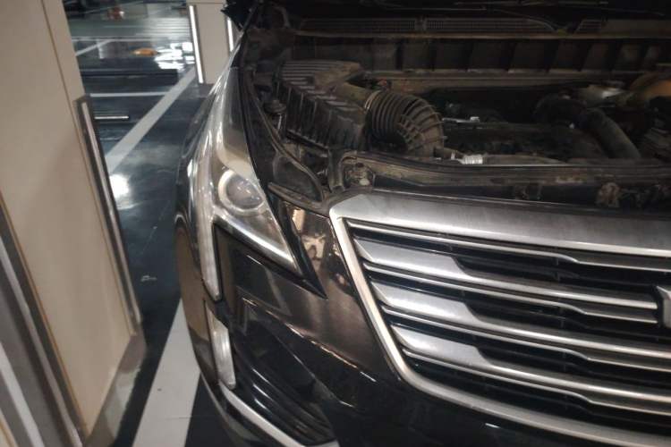 Used Cadillac XT5 2018 25T Luxury Model Right Front Headlight