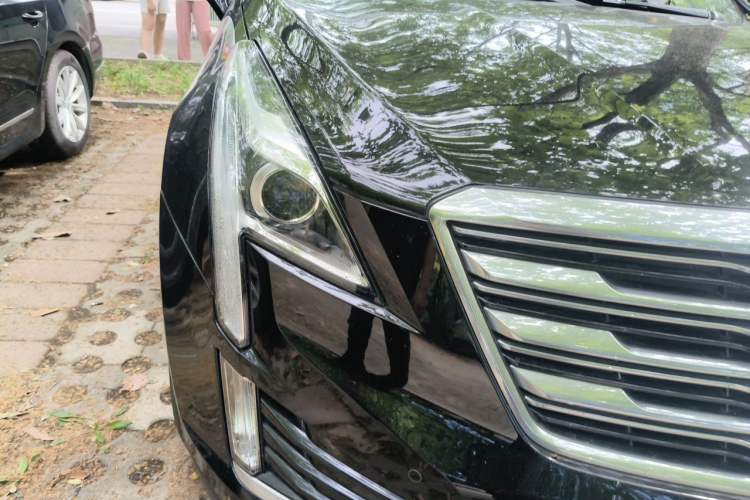 Used Cadillac XT5 2018 25T Luxury Model Right Front Headlight