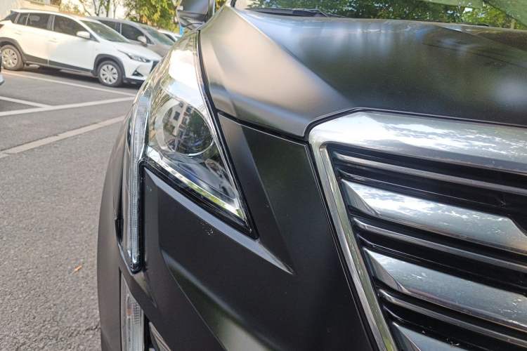Used Cadillac XT5 2018 25T Luxury Model Right Front Headlight