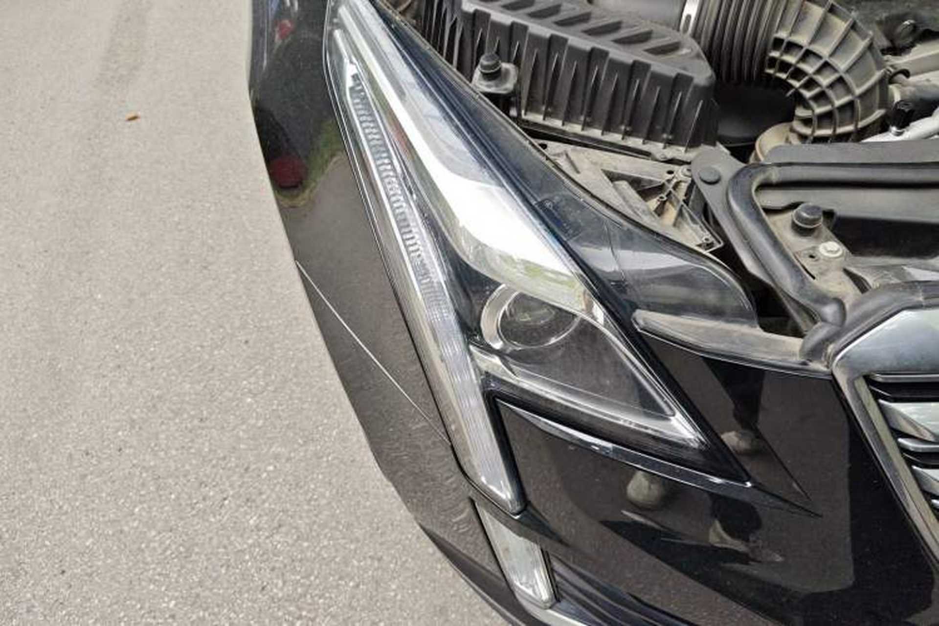 Used Cadillac XT5 2018 28E Four-Wheel Drive Tech Version Right Front Headlight