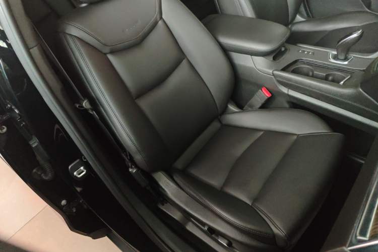 Used Cadillac XT5 2018 28E Four-Wheel Drive Tech Version Right Front Seat