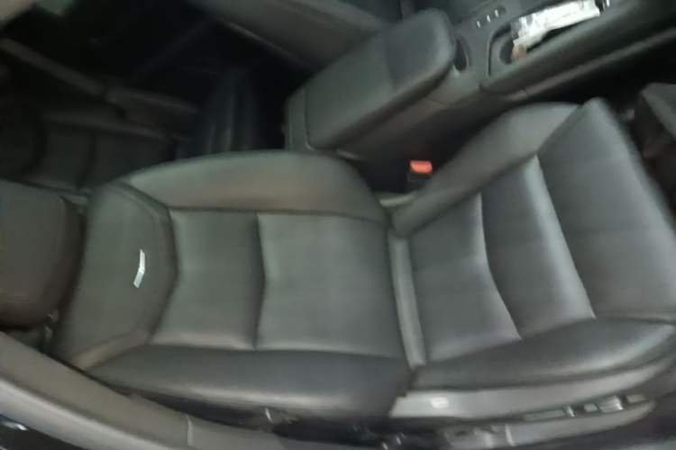 Used Cadillac XT5 2018 28E Four-Wheel Drive Tech Version Right Front Seat