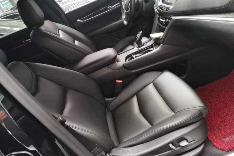 Used Cadillac XT5 2018 28E Four-Wheel Drive Tech Version Right Front Seat