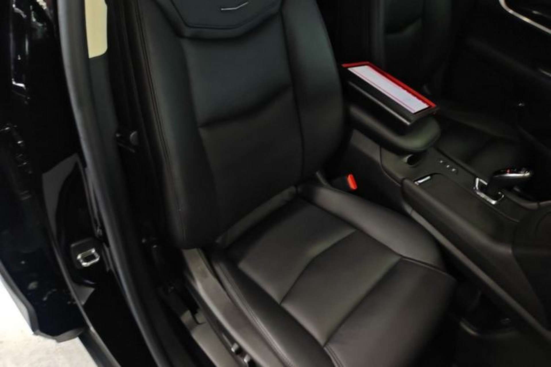 Used Cadillac XT5 2018 28T Four-Wheel Drive Luxury Model Right Front Seat