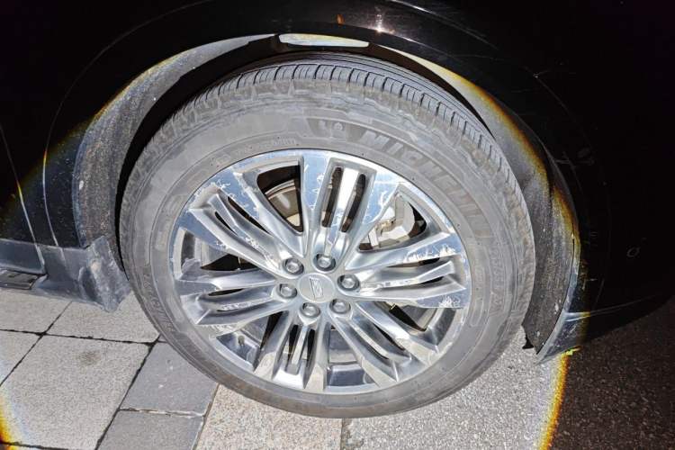 Used Cadillac XT5 2018 28E Four-Wheel Drive Leading Version Right Front Wheel Hub