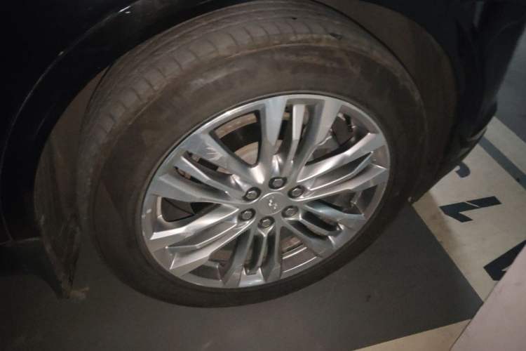 Used Cadillac XT5 2018 28E Four-Wheel Drive Leading Version Right Front Wheel Hub