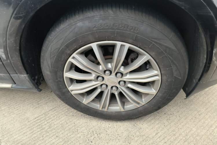 Used Cadillac XT5 2018 25T Luxury Model Right Front Wheel Hub