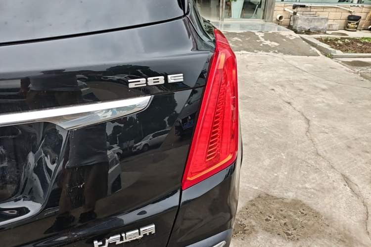 Used Cadillac XT5 2018 28E Four-Wheel Drive Tech Version Right Rear Taillight