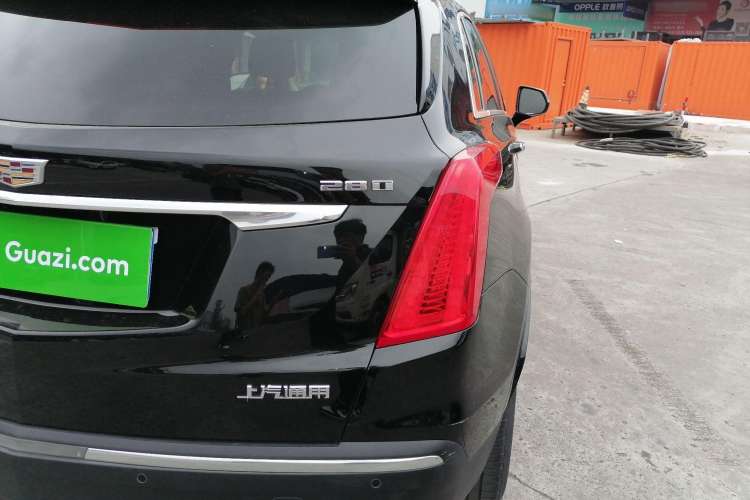 Used Cadillac XT5 2018 28T Four-Wheel Drive Luxury Model Right Rear Taillight