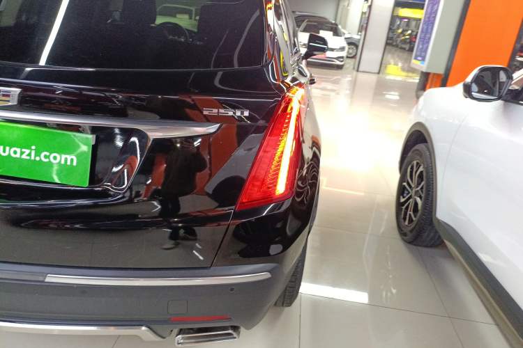 Used Cadillac XT5 2018 25T Luxury Model Right Rear Taillight