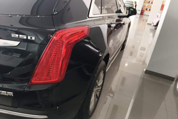 Used Cadillac XT5 2018 25T Luxury Model Right Rear Taillight