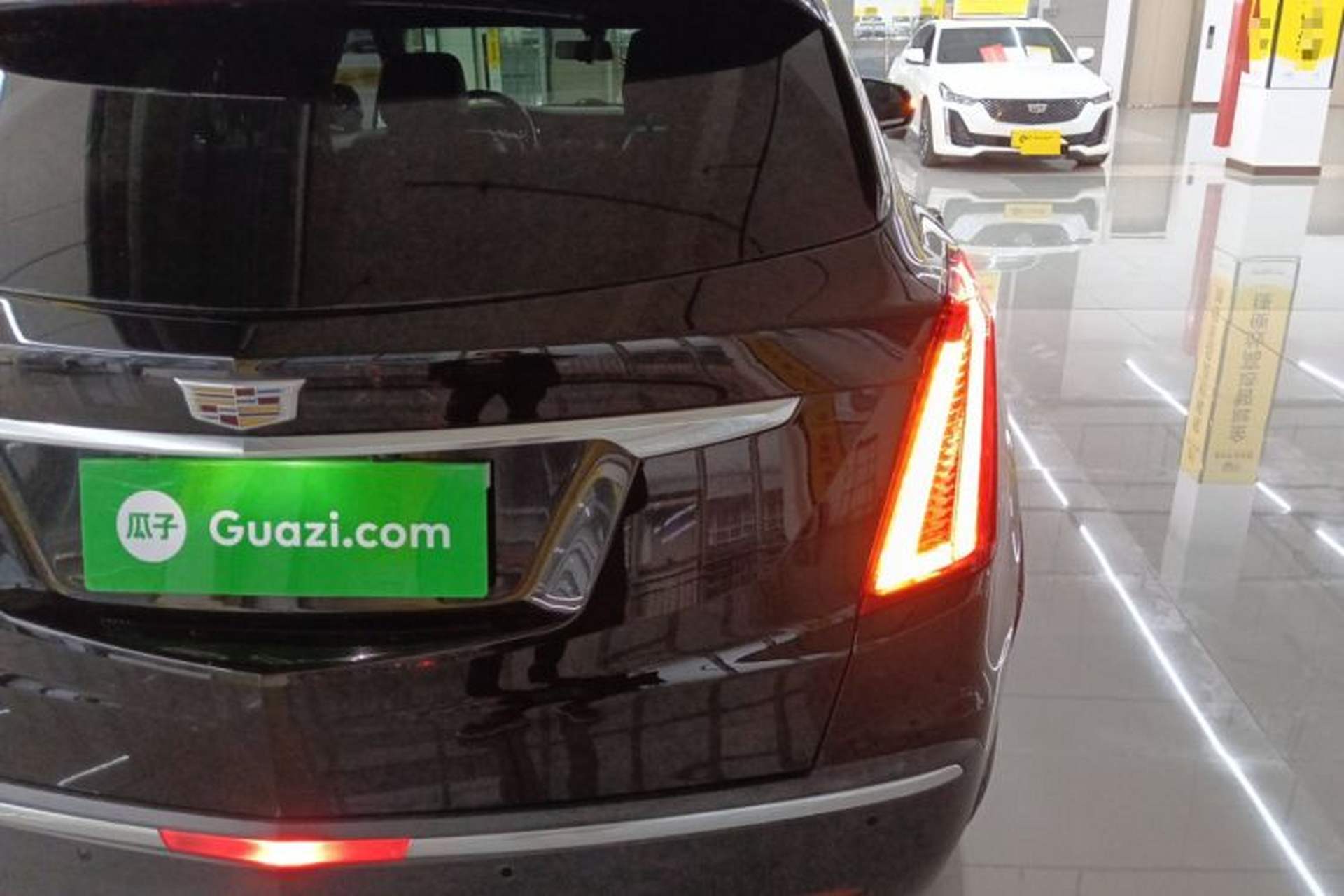 Used Cadillac XT5 2018 25T Luxury Model Right Rear Taillight