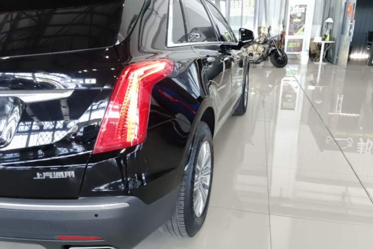Used Cadillac XT5 2018 25T Luxury Model Right Rear Taillight