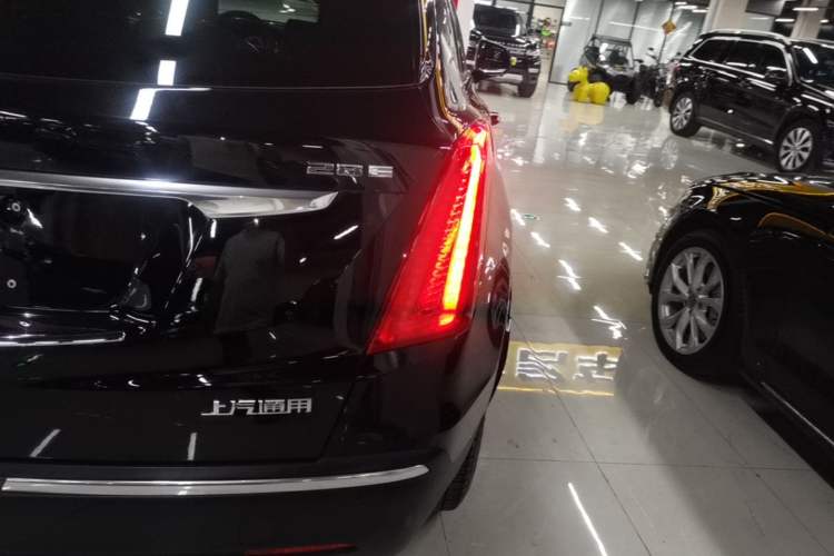 Used Cadillac XT5 2018 28E Four-Wheel Drive Tech Version Right Rear Taillight