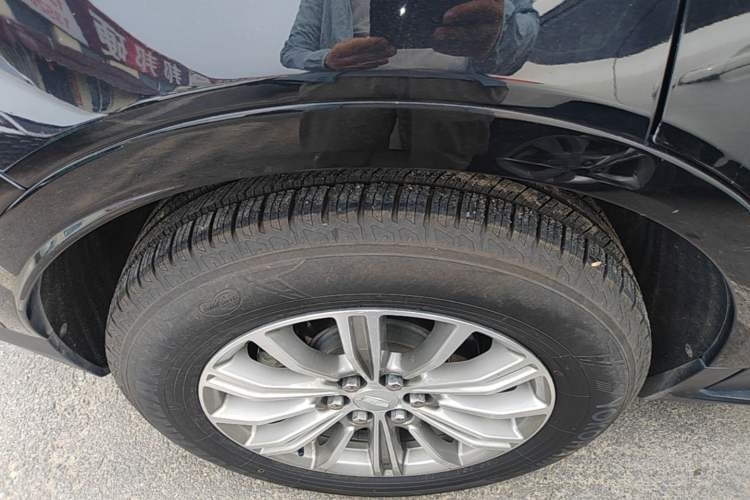 Used Cadillac XT5 2018 28T Four-Wheel Drive Luxury Model Right Rear Wheel Hub
