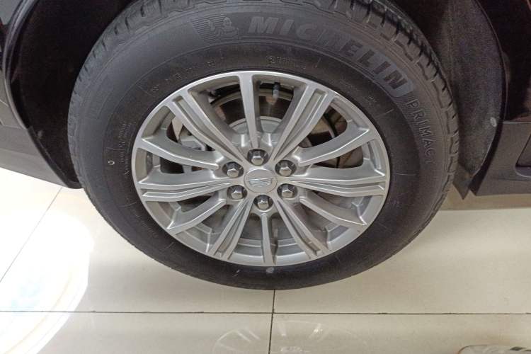 Used Cadillac XT5 2018 25T Luxury Model Right Rear Wheel Hub