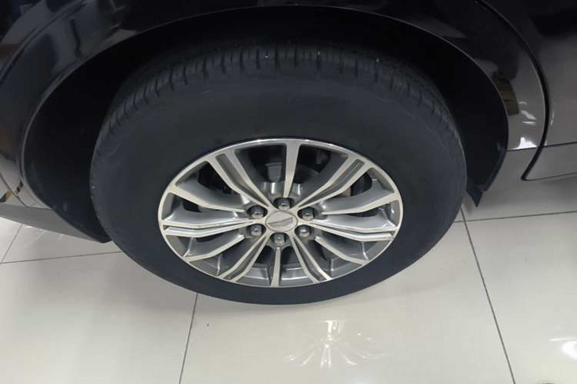 Used Cadillac XT5 2018 25T Luxury Model Right Rear Wheel Hub