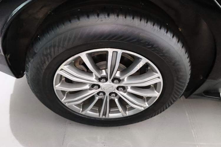 Used Cadillac XT5 2018 25T Luxury Model Right Rear Wheel Hub