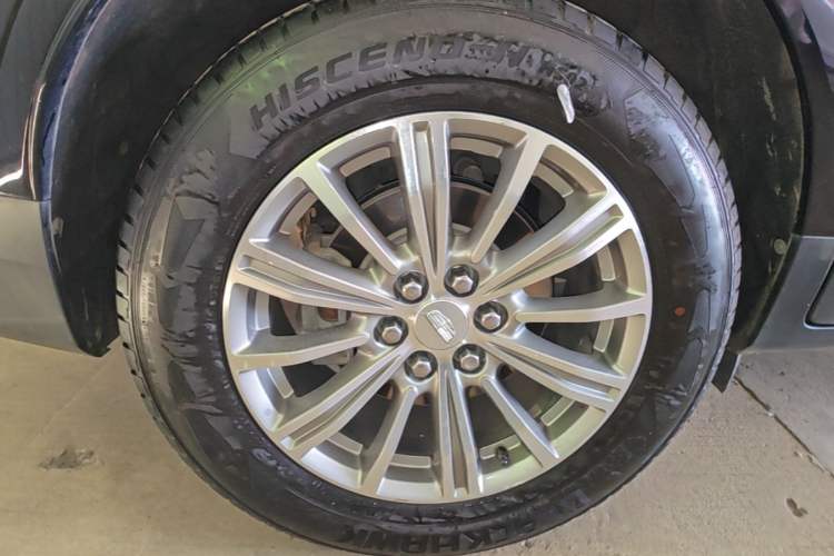 Used Cadillac XT5 2018 25T Luxury Model Right Rear Wheel Hub