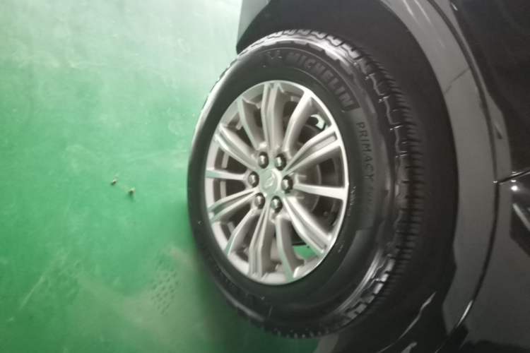 Used Cadillac XT5 2018 25T Luxury Model Right Rear Wheel Hub