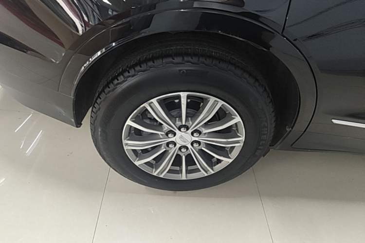 Used Cadillac XT5 2018 25T Luxury Model Right Rear Wheel Hub