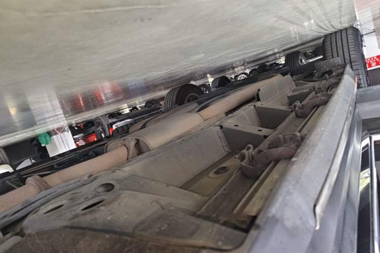 Used Cadillac XT5 2018 28T Four-Wheel Drive Luxury Model Right Side Sill
