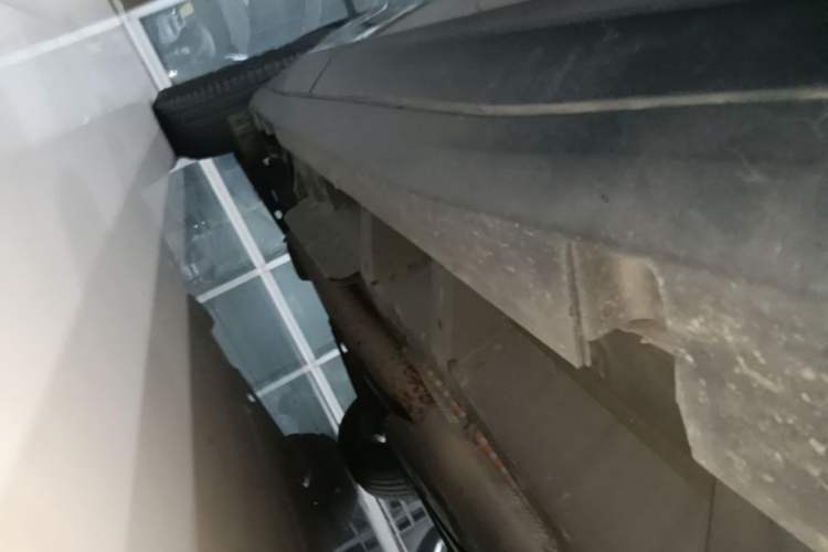 Used Cadillac XT5 2018 28E Four-Wheel Drive Tech Version Right Side Sill
