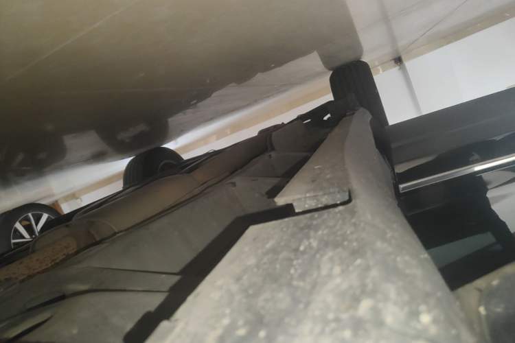 Used Cadillac XT5 2018 25T Luxury Model Right Side Sill