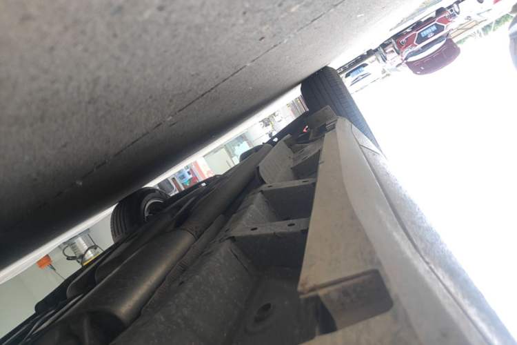 Used Cadillac XT5 2018 25T Tech Model Right Side Sill