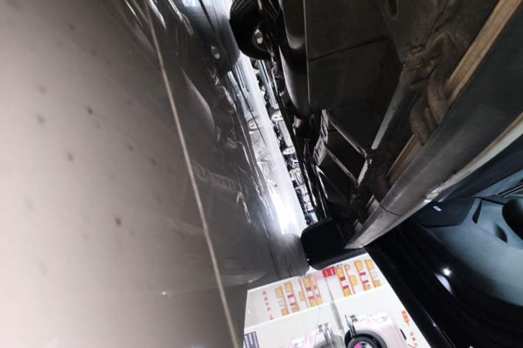 Used Cadillac XT5 2018 25T Luxury Model Right Side Sill
